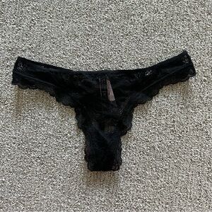 Victoria’s Secret Lace Dream Angels‎ Thong From 2021 Size Small